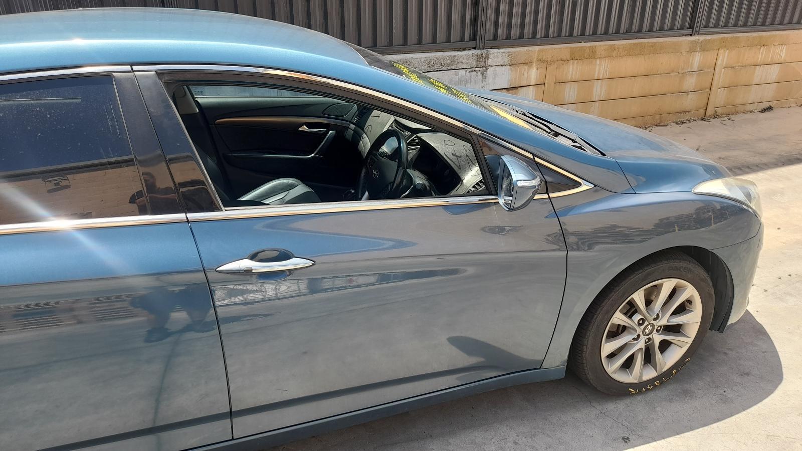 View Auto part Right Front Door Hyundai I40 2014