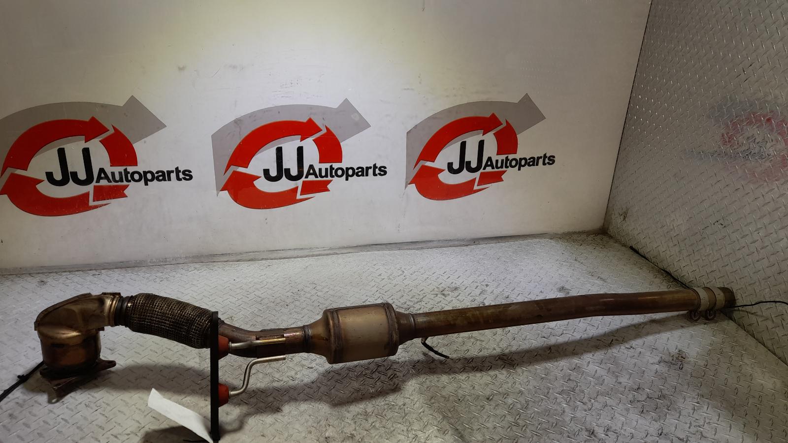 View Auto part Catalytic Converter Volkswagen Golf 2012