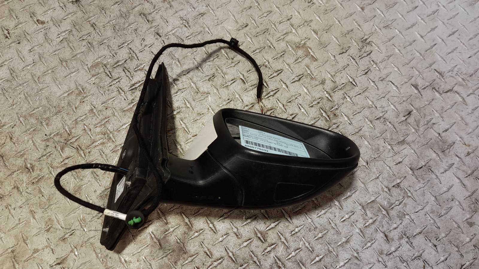 View Auto part Right Door Mirror Volkswagen Golf 2012