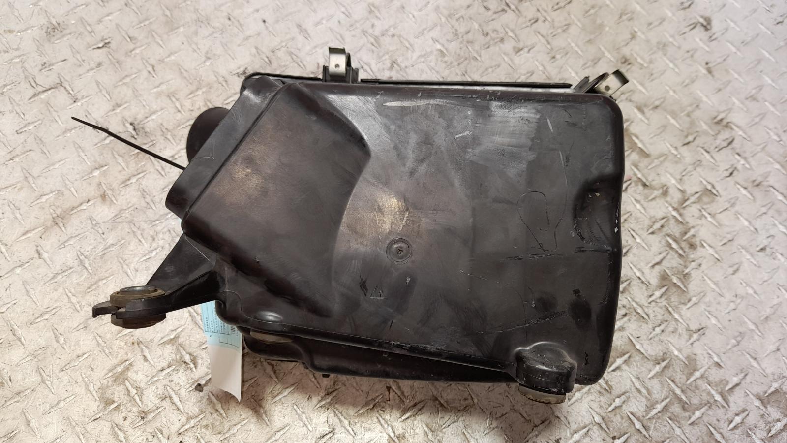 View Auto part Air Cleaner/Box Mitsubishi Lancer 2016