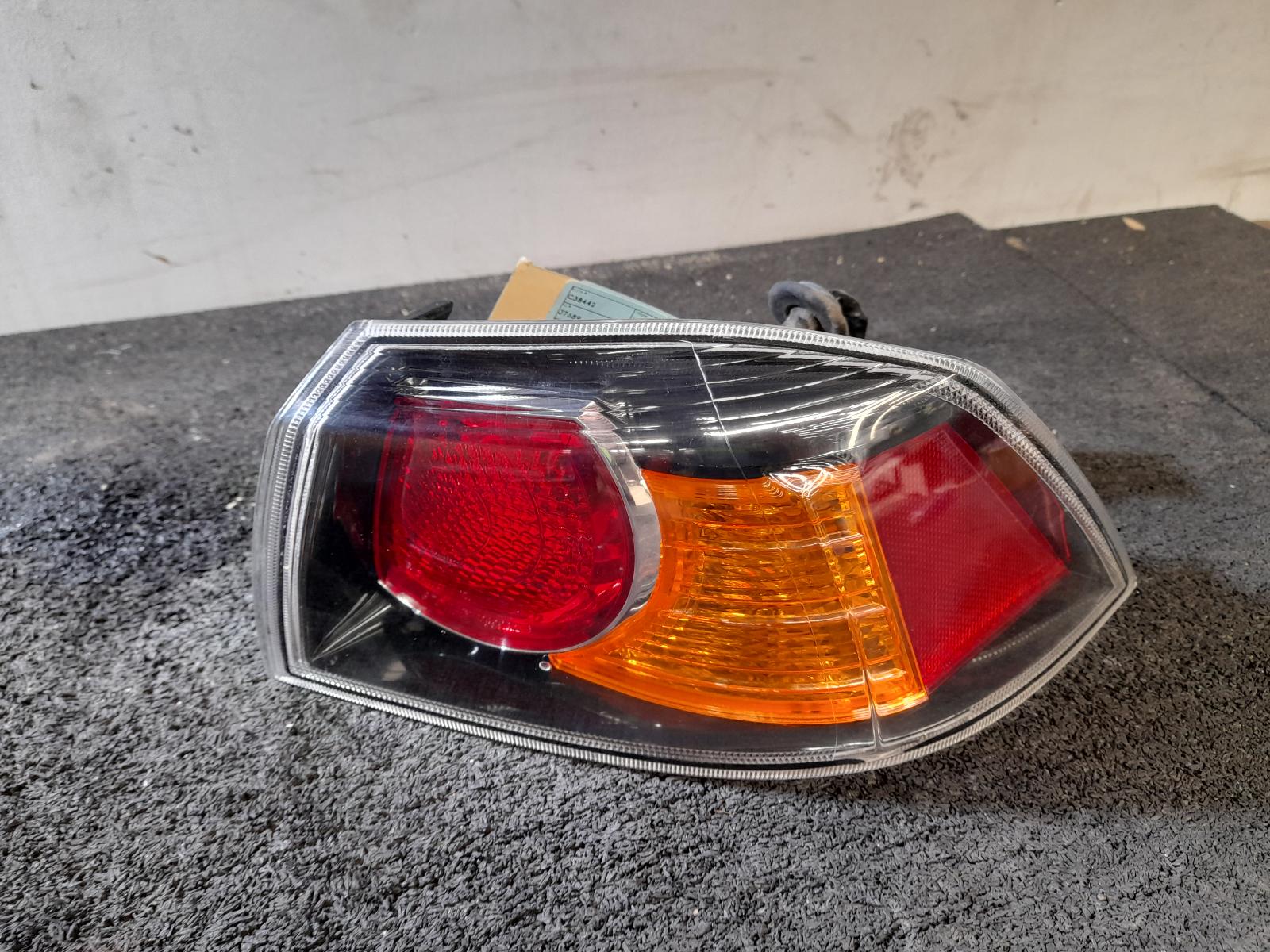 View Auto part Right Taillight Mitsubishi Lancer 2016