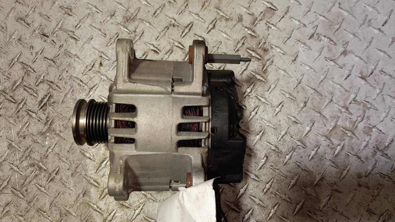 View Auto part Alternator Volkswagen Golf 2014