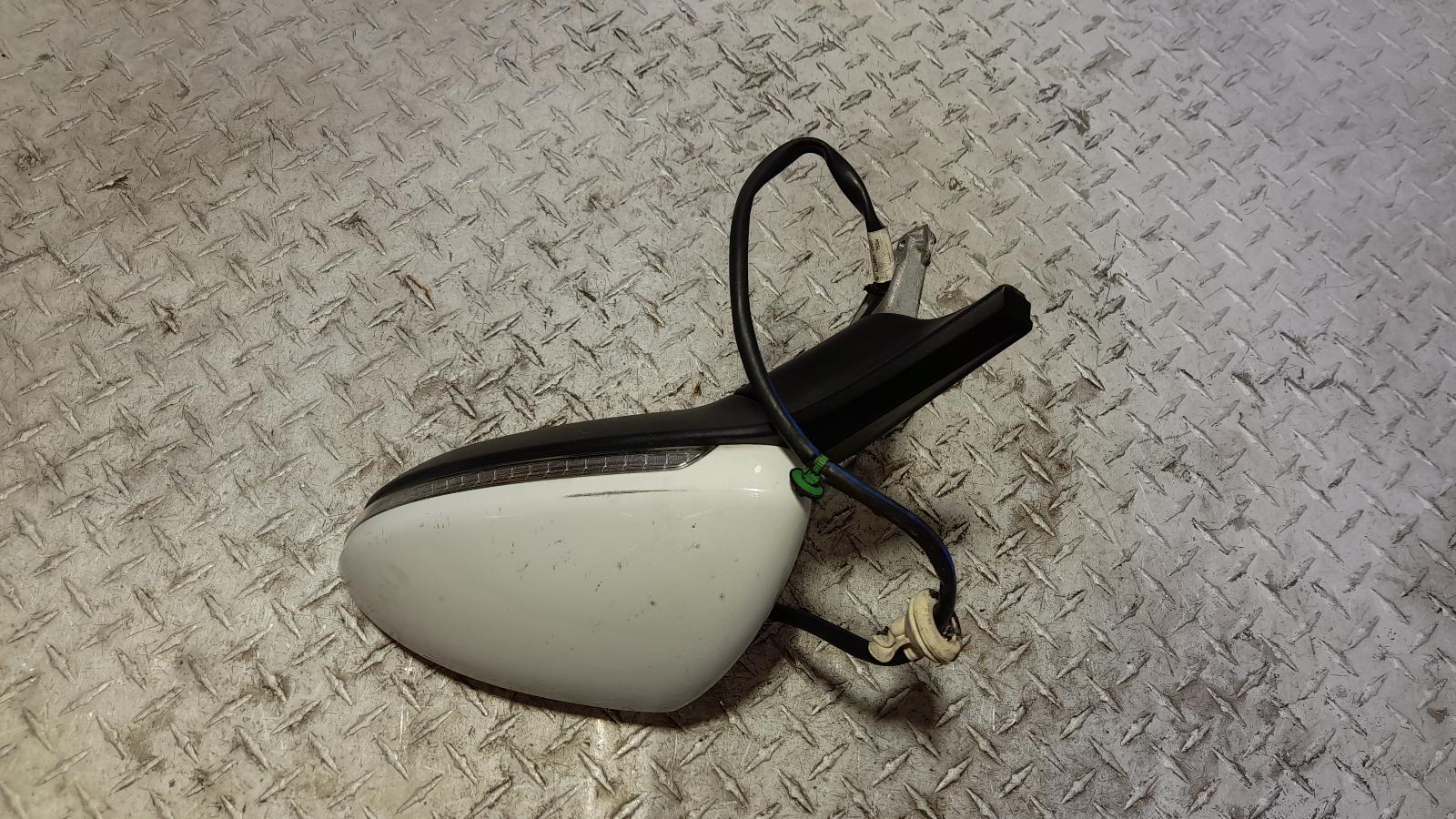 View Auto part Left Door Mirror Volkswagen Golf 2014