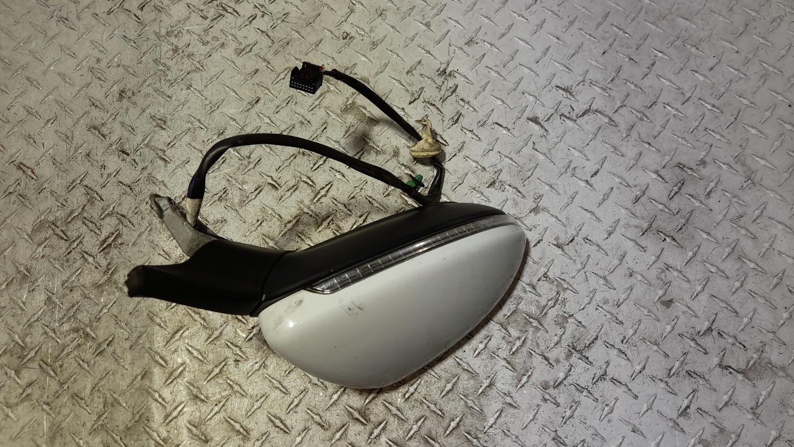 View Auto part Right Door Mirror Volkswagen Golf 2014