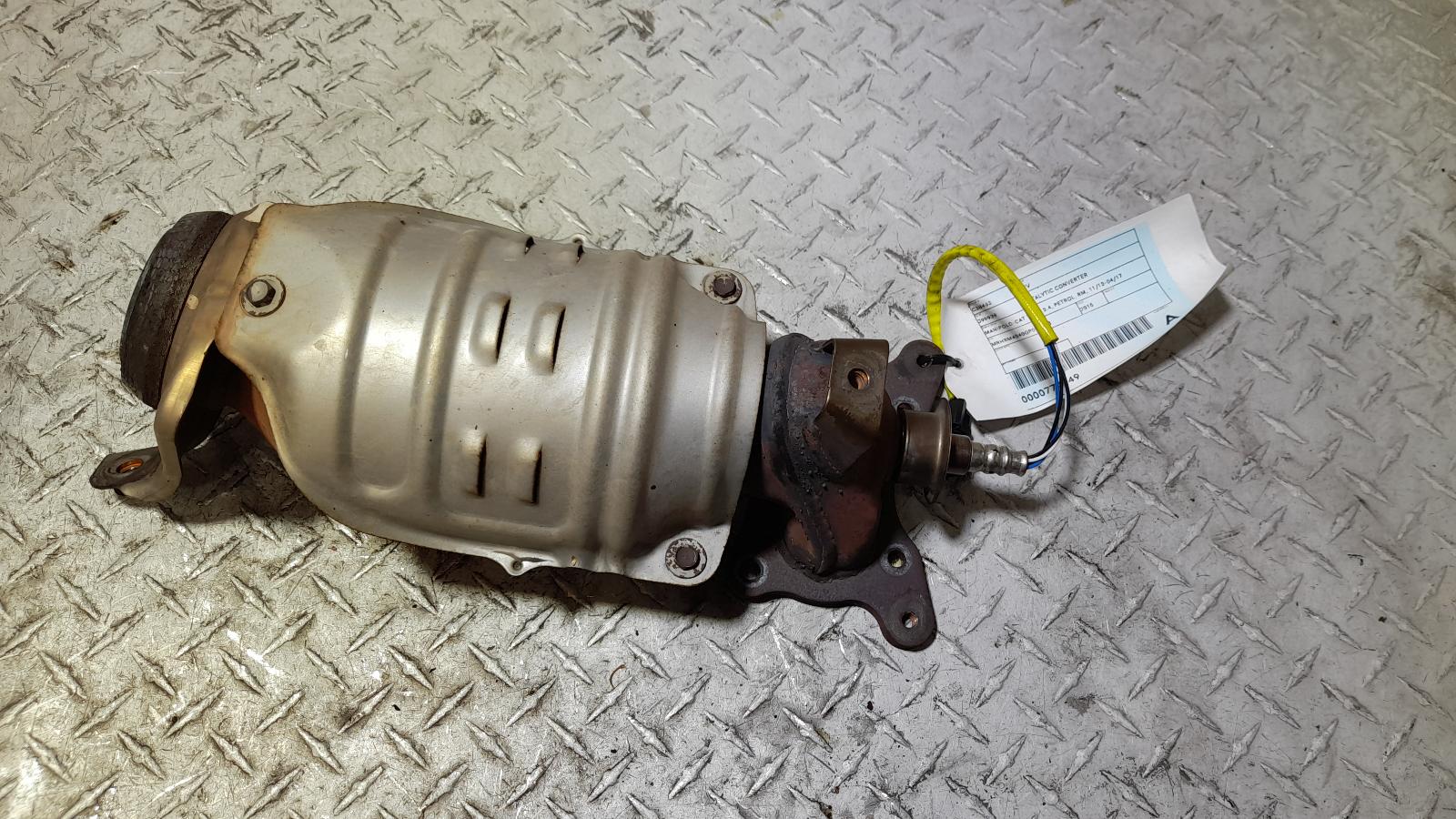 View Auto part Catalytic Converter Honda Crv 2015