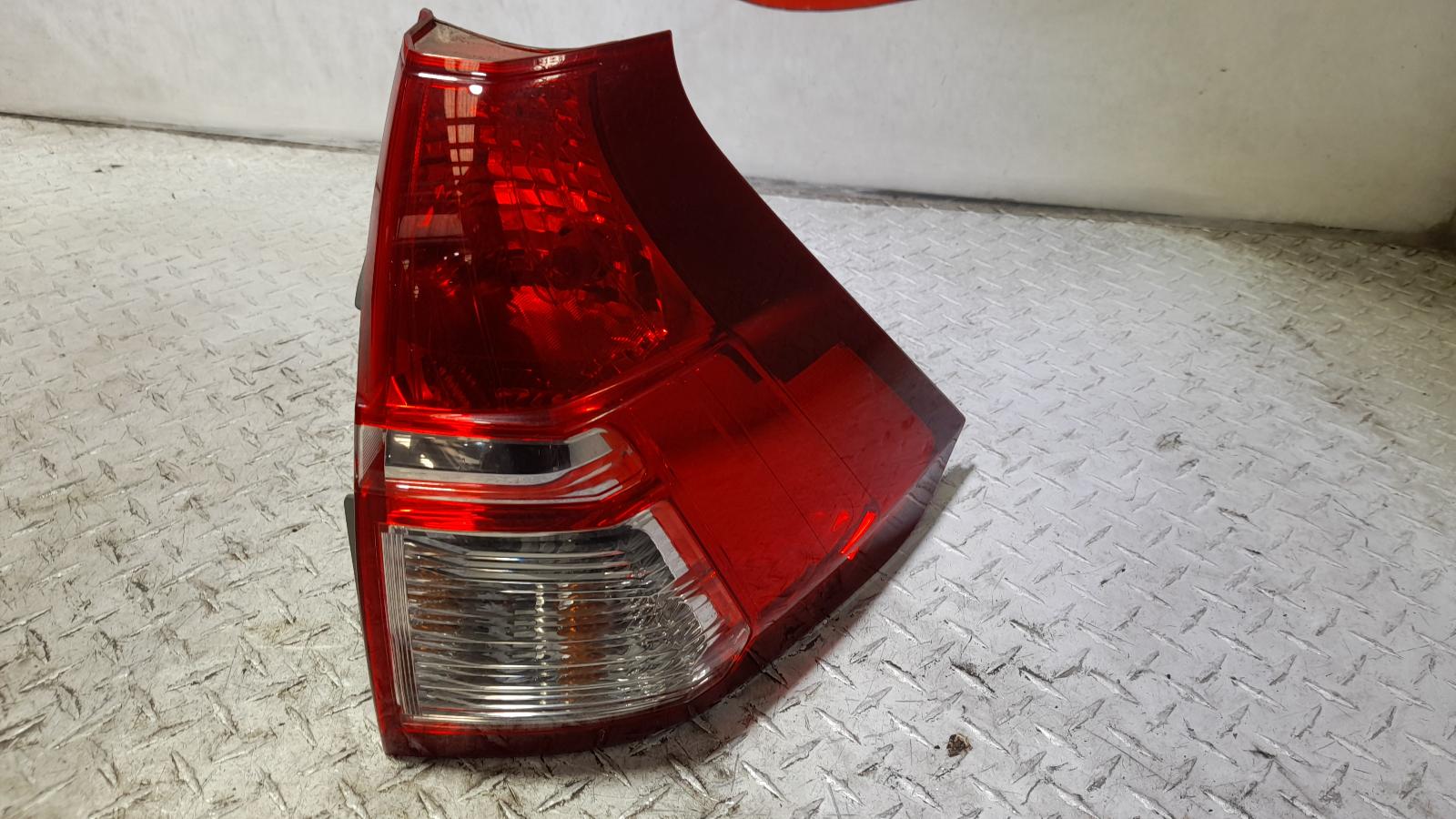 View Auto part Right Taillight Honda Crv 2015