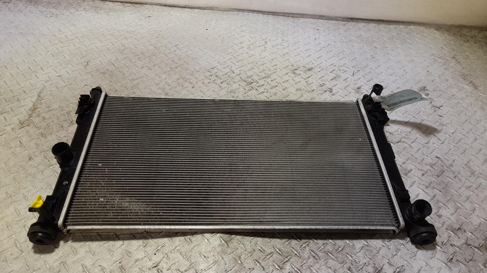 View Auto part Radiator Toyota Corolla 2020