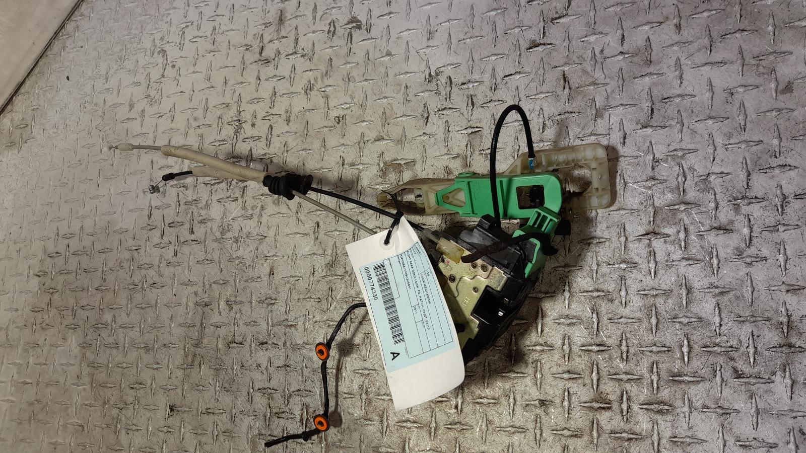 View Auto part Door/Boot/Gate Lock Hyundai I30 2011