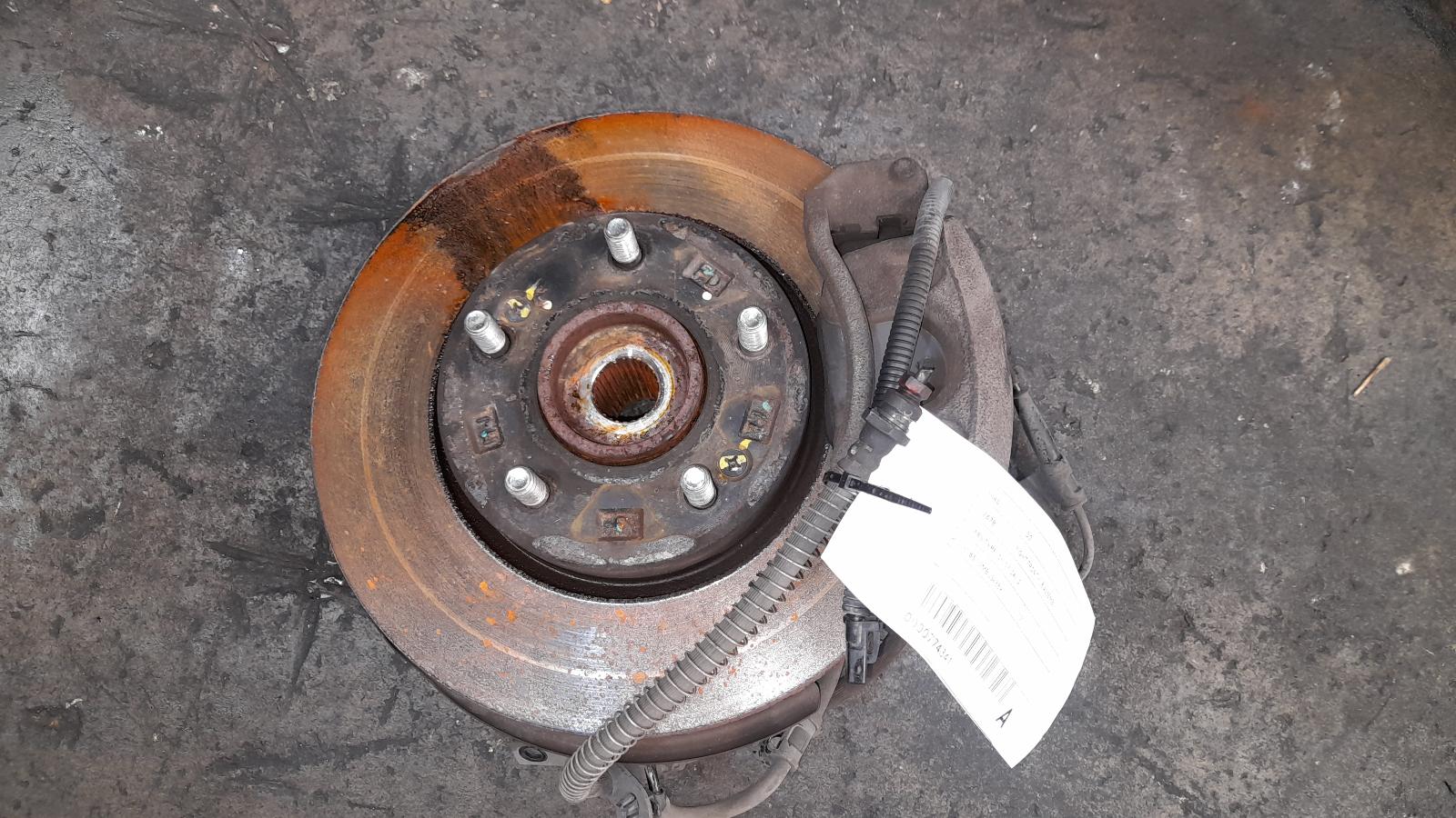 View Auto part Right Front Hub Assembly Hyundai I30 2011