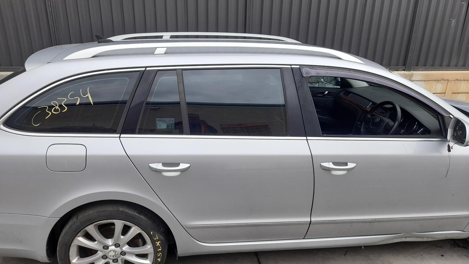 View Auto part Right Rear Door Sliding Skoda Superb 2012