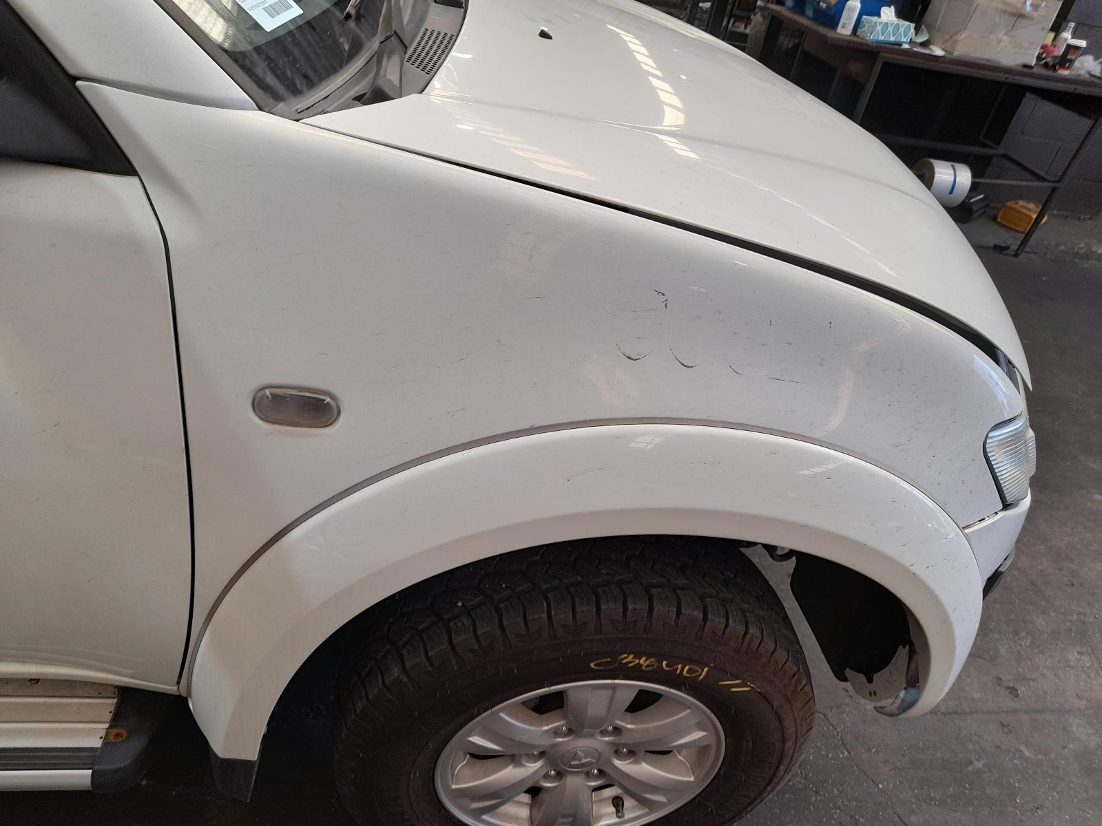 View Auto part Right Guard Mitsubishi Triton 2015