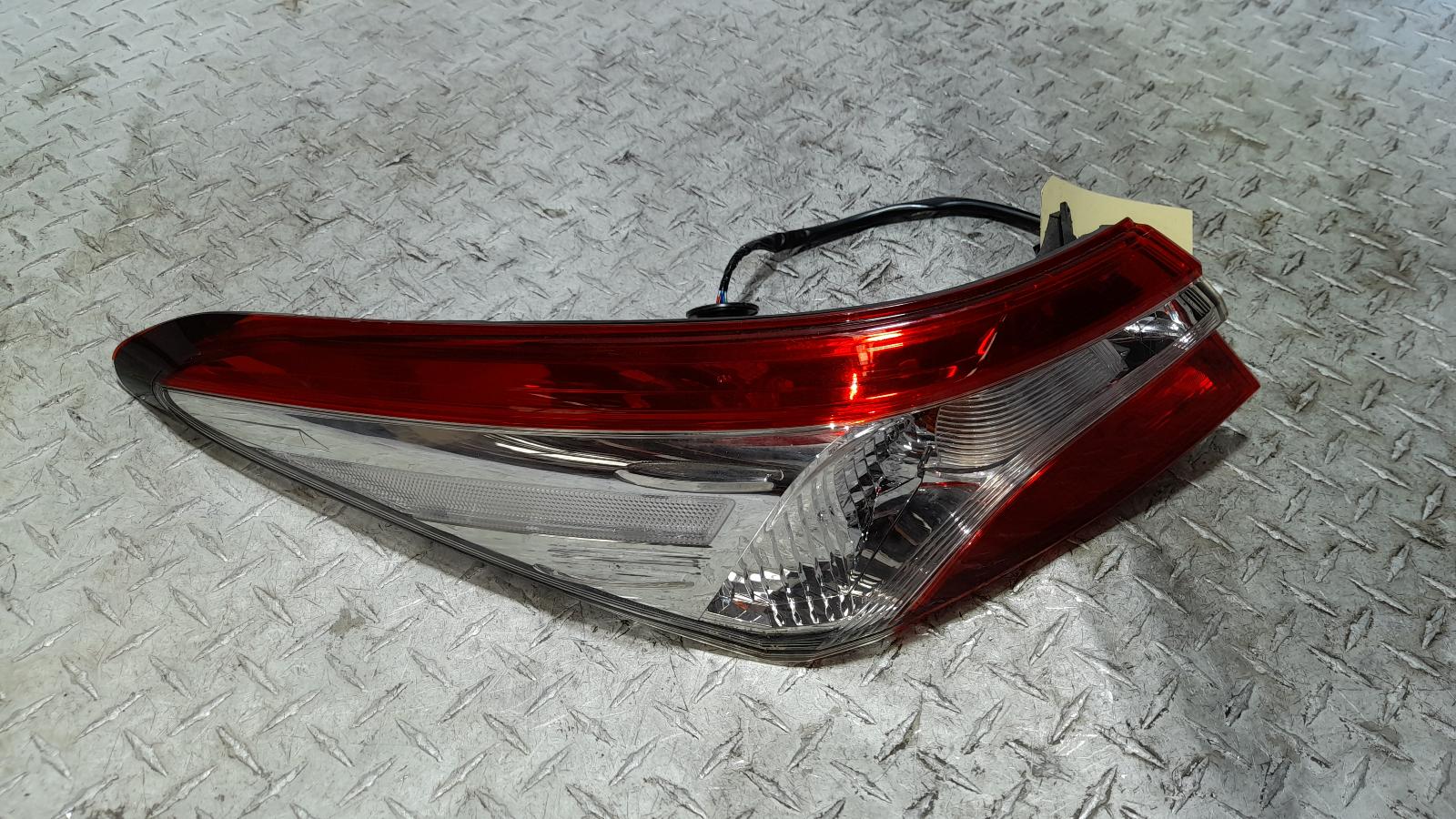 View Auto part Left Taillight Toyota Camry 2019