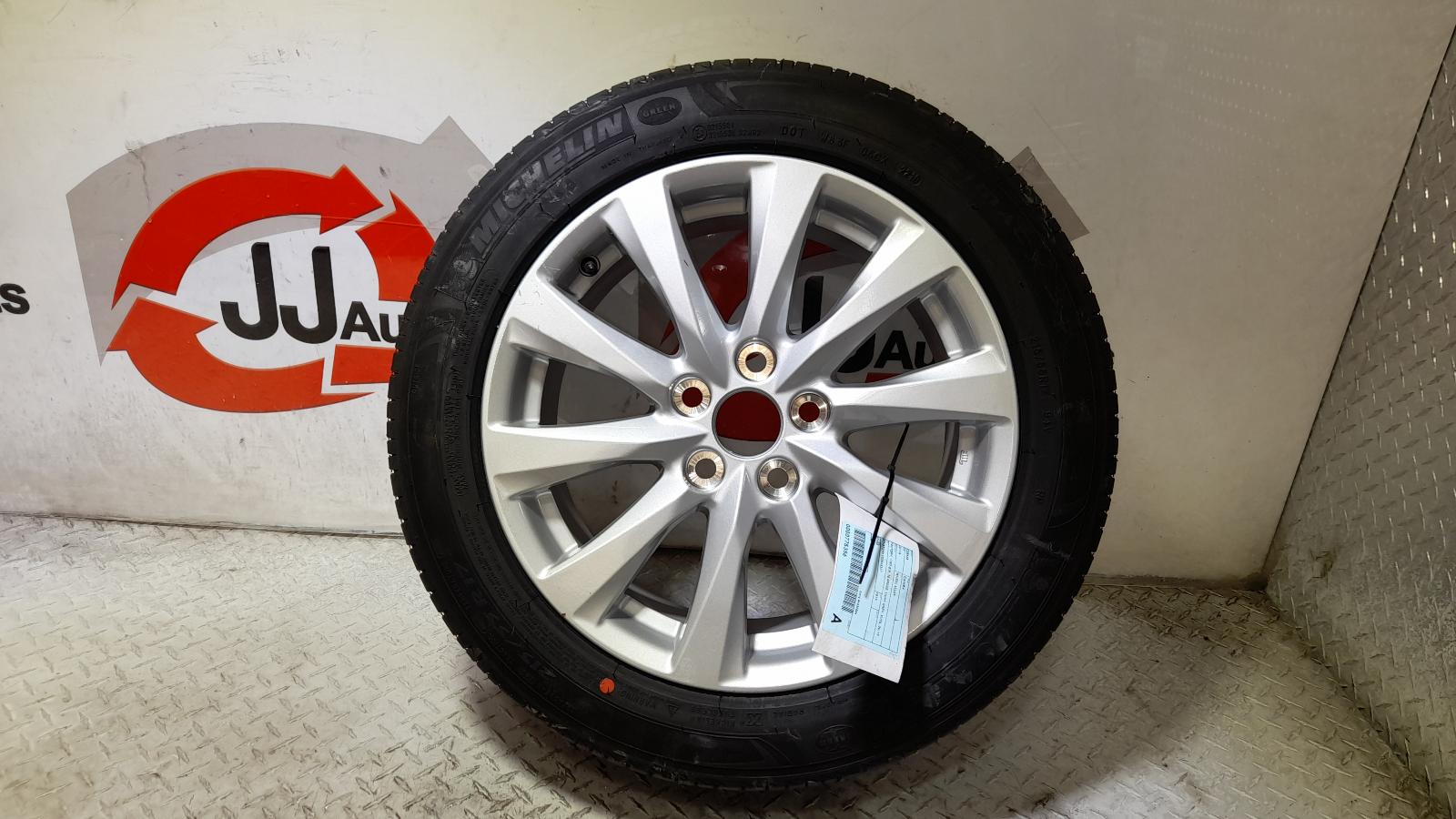 View Auto part Wheel Mag Toyota Camry 2019