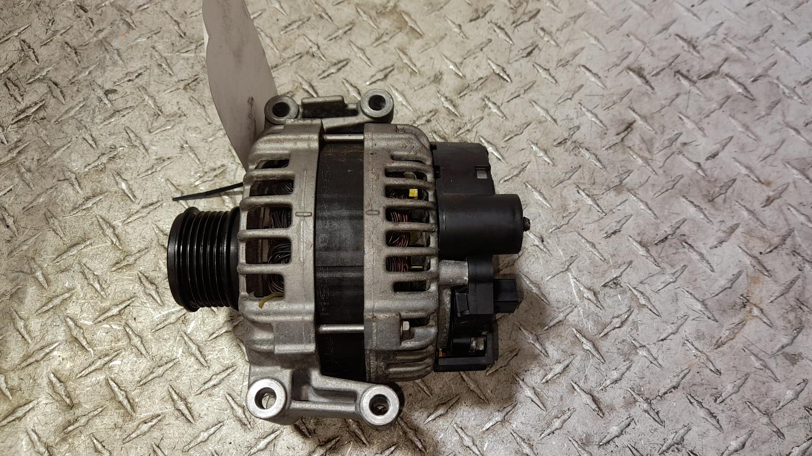 View Auto part Alternator Audi A4 2012
