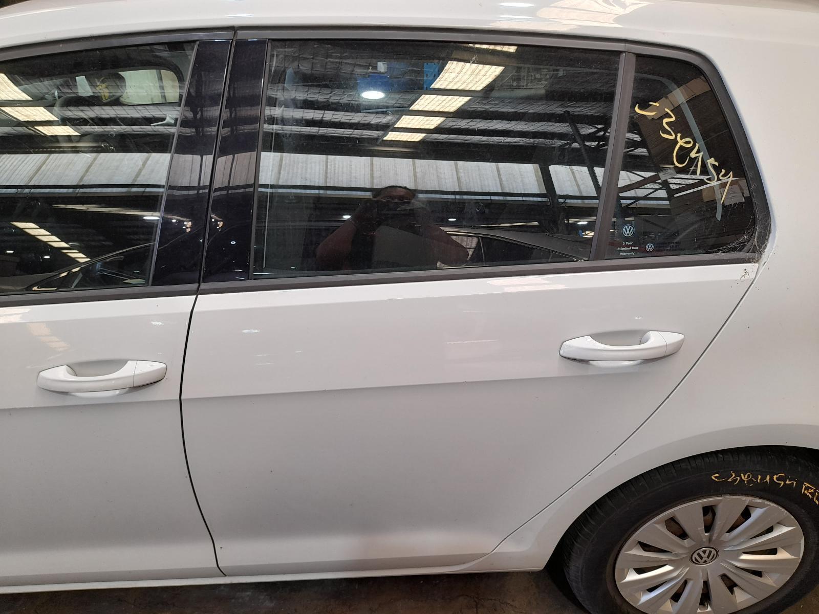 View Auto part Left Rear Door/Sliding Volkswagen Golf 2015