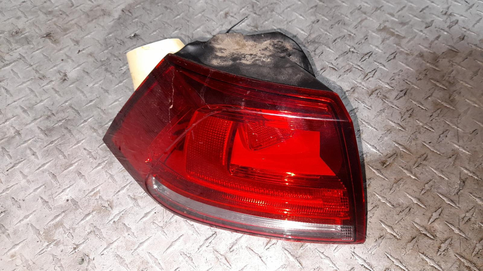 View Auto part Left Taillight Volkswagen Golf 2015