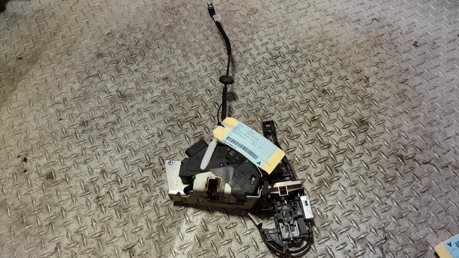 View Auto part Door/Boot/Gate Lock Ford Transit 2018