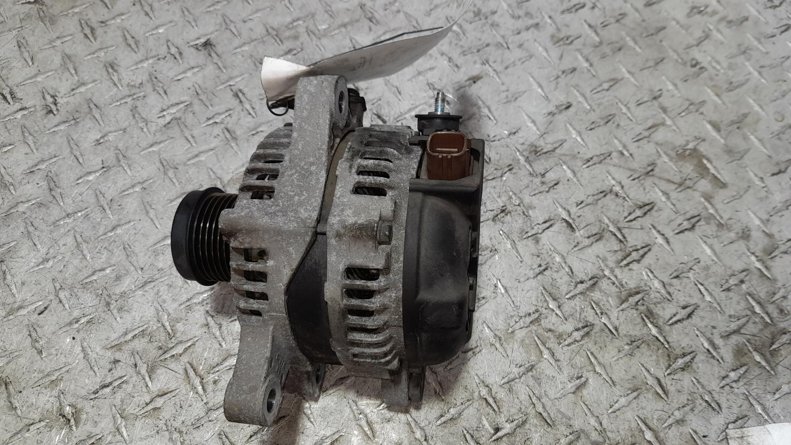 View Auto part Alternator Toyota Hiace 2014