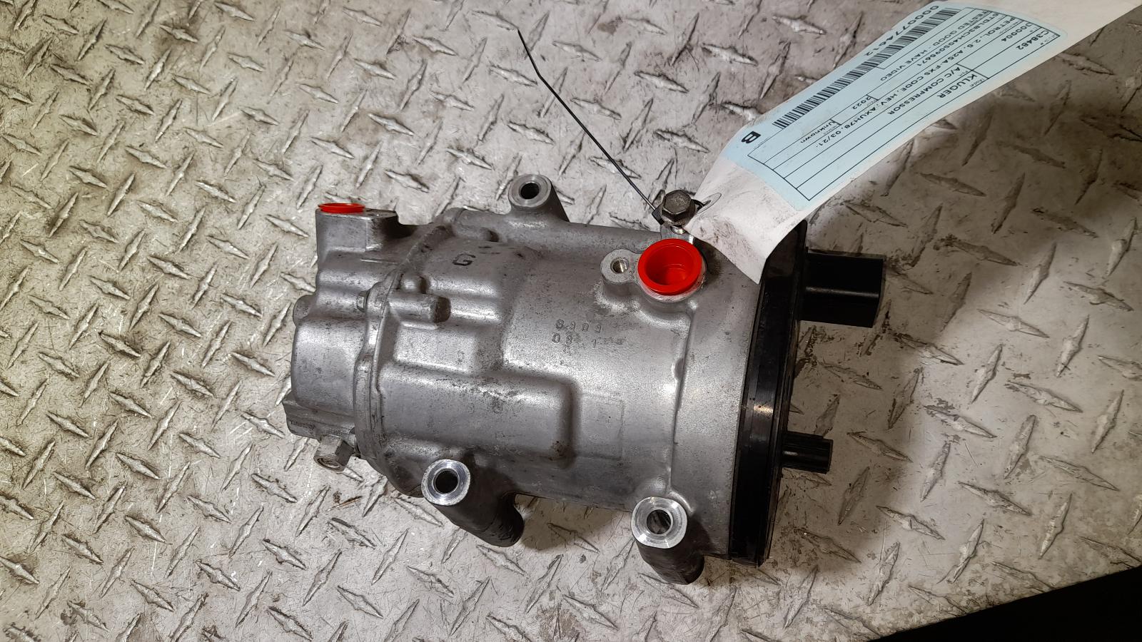 View Auto part A/C Compressor Toyota Kluger 2022