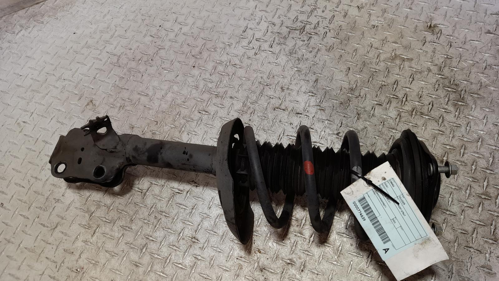 View Auto part Left Front Strut Toyota Kluger 2022