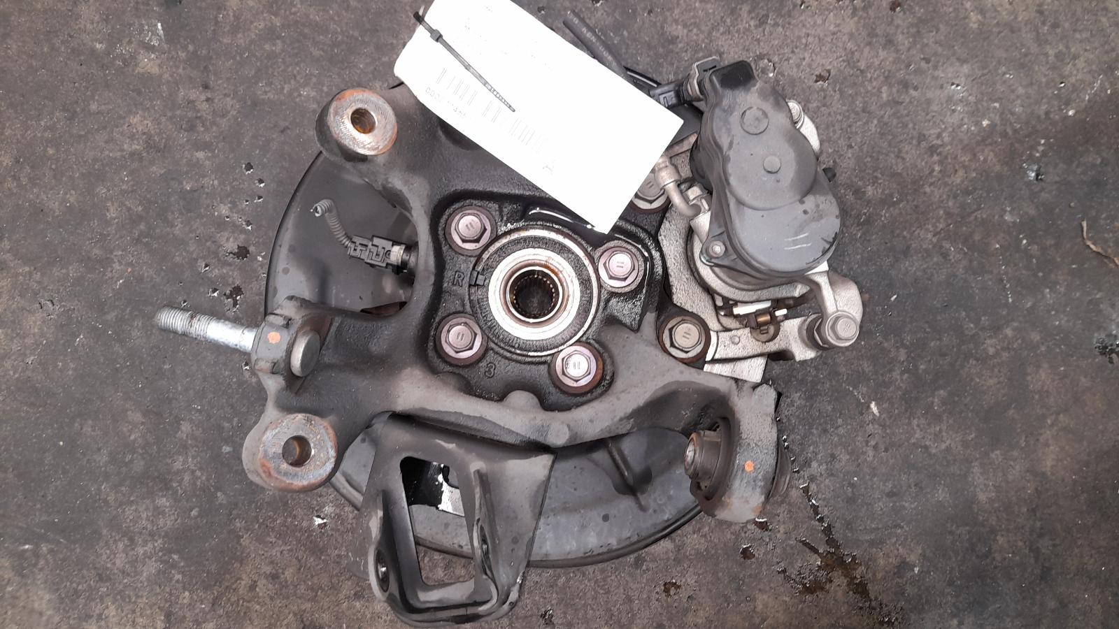 View Auto part Right Rear Hub Assembly Toyota Kluger 2022