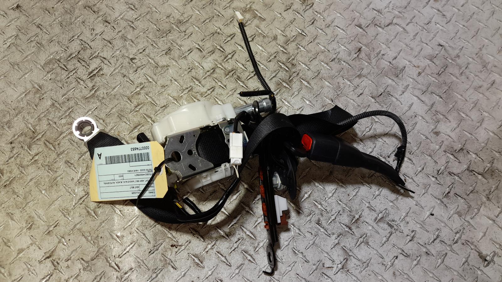 View Auto part Seatbelt/Stalk Toyota Kluger 2022