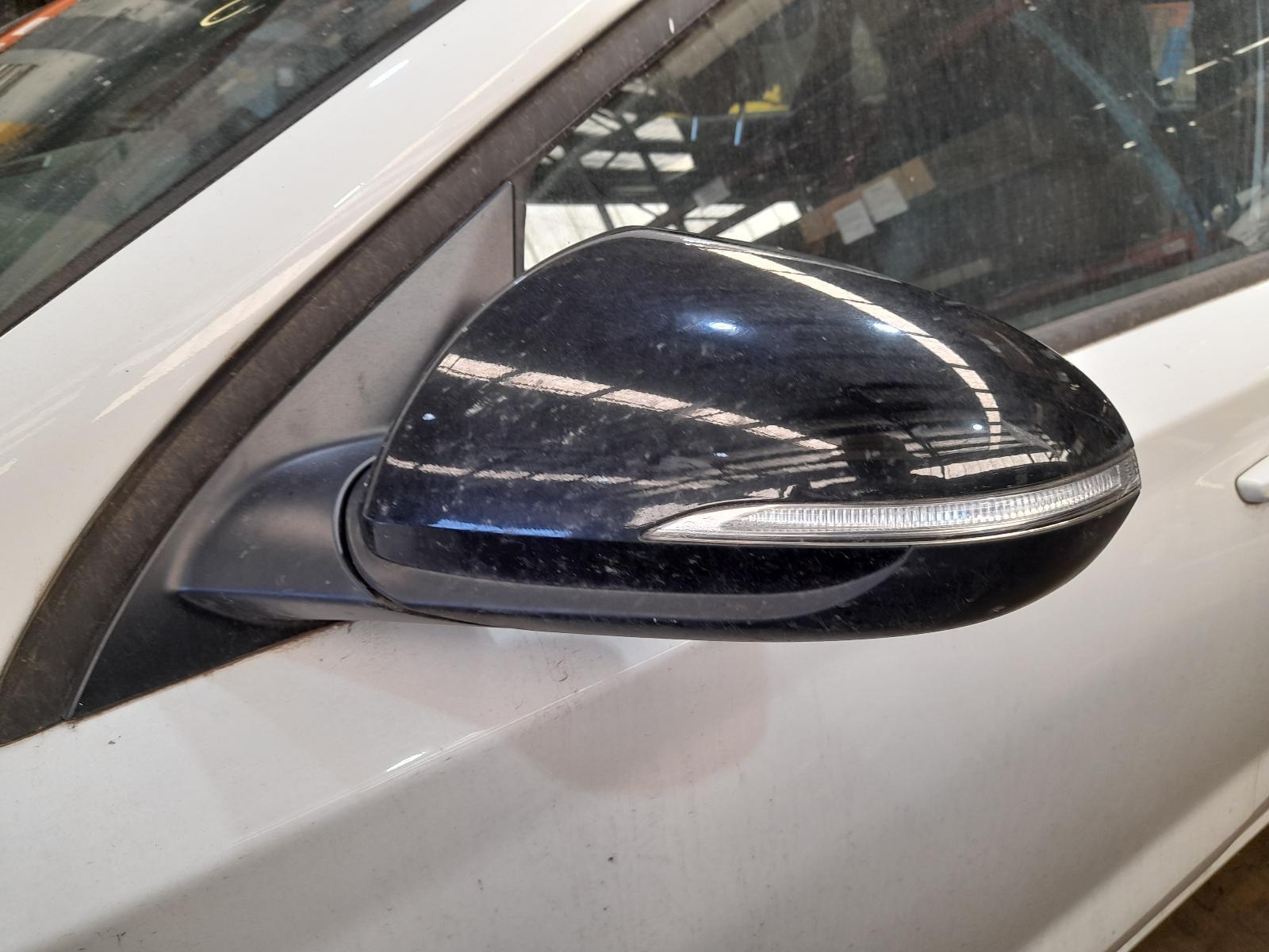 View Auto part Left Door Mirror Hyundai I30 2020