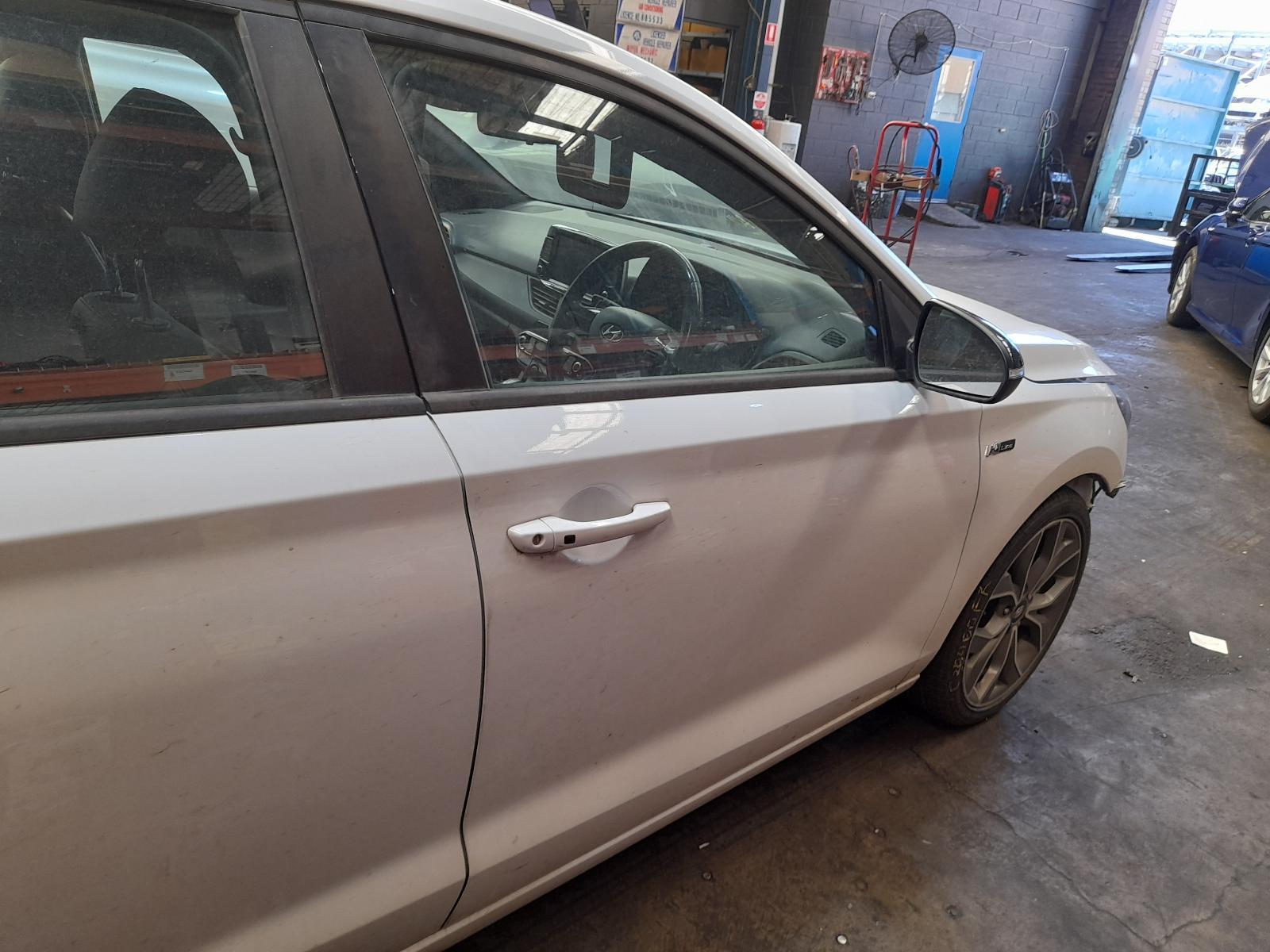 View Auto part Right Front Door Hyundai I30 2020