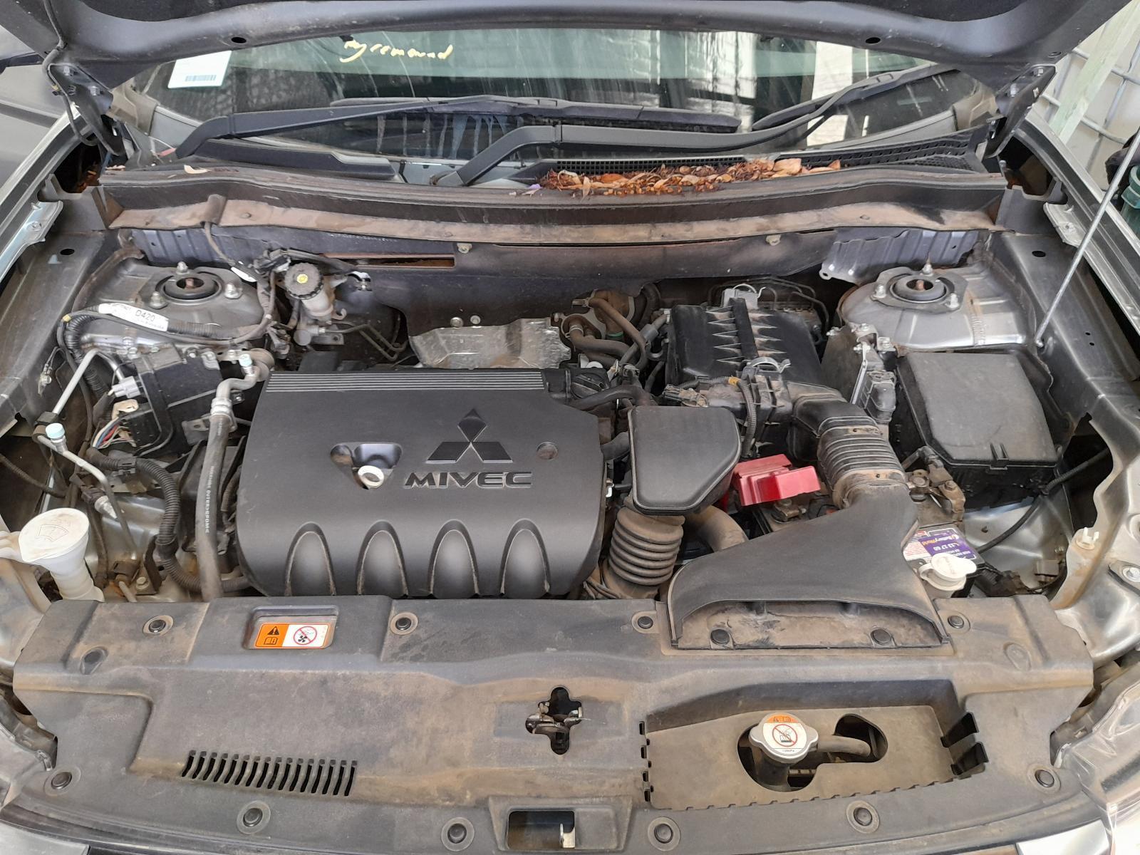 View Auto part Engine Mitsubishi Outlander 2015