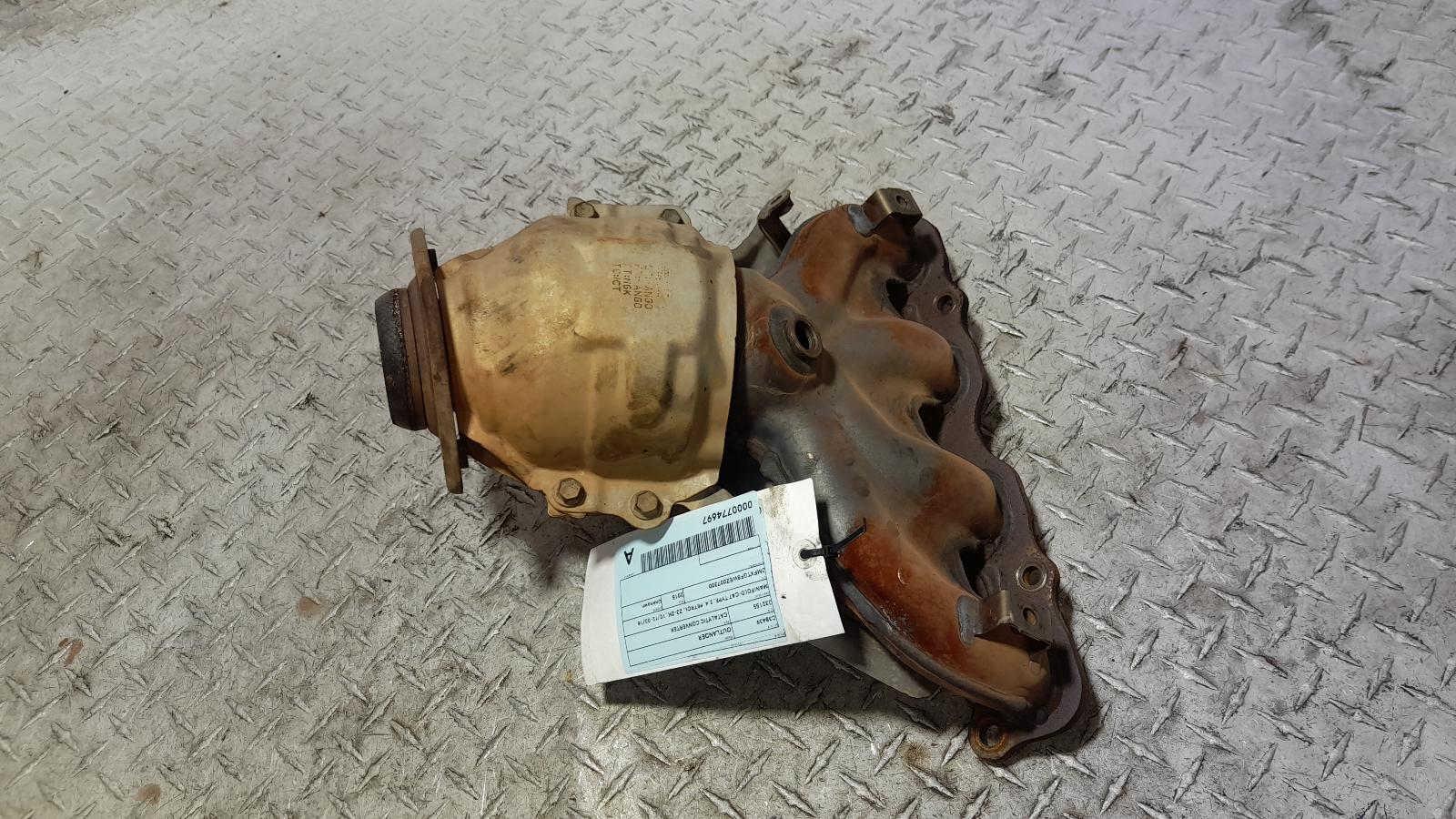 View Auto part Catalytic Converter Mitsubishi Outlander 2015