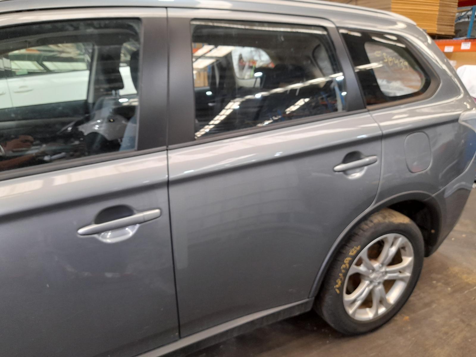 View Auto part Left Rear Door/Sliding Mitsubishi Outlander 2015