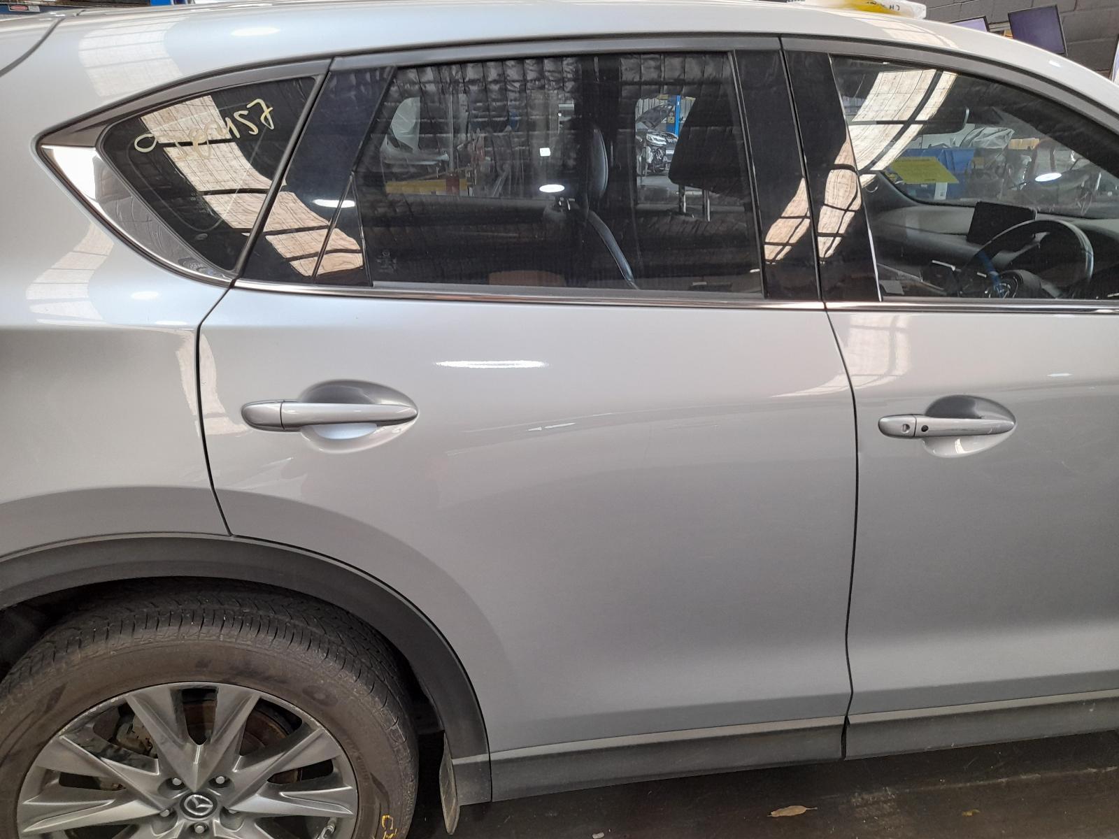 View Auto part Right Rear Door Sliding Mazda Cx5 2020