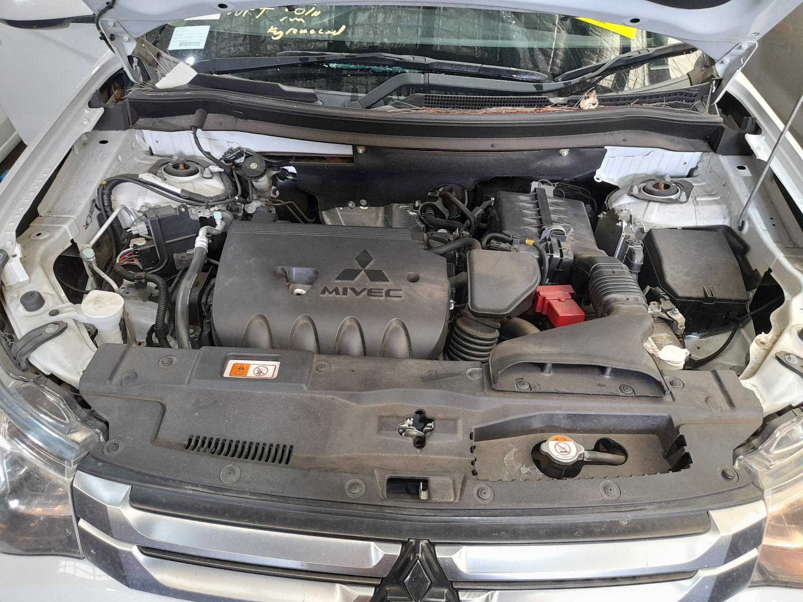 View Auto part Engine Mitsubishi Outlander 2014