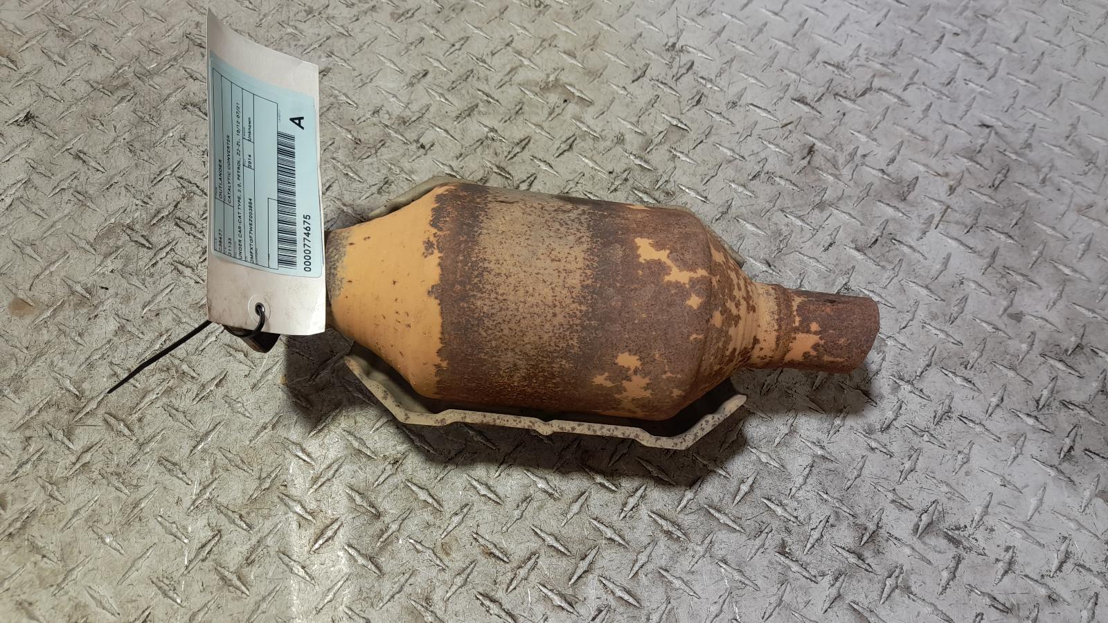 View Auto part Catalytic Converter Mitsubishi Outlander 2014