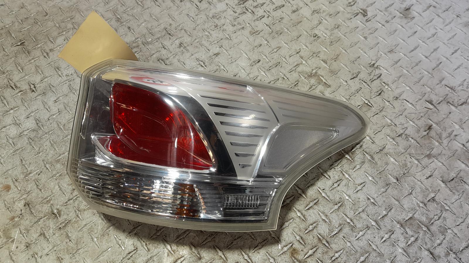 View Auto part Right Taillight Mitsubishi Outlander 2014
