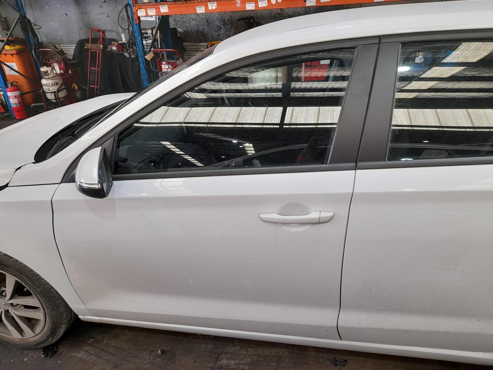 View Auto part Left Front Door Hyundai I30 2018