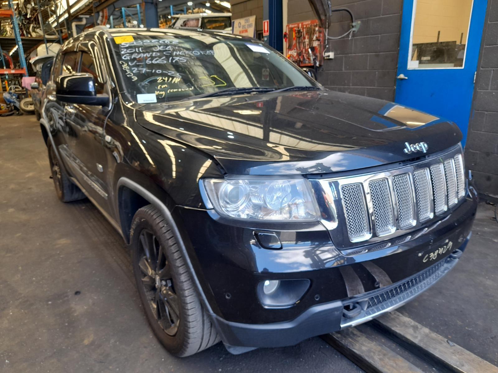 View Auto part Trans/Gearbox Jeep Grandcherokee 2011