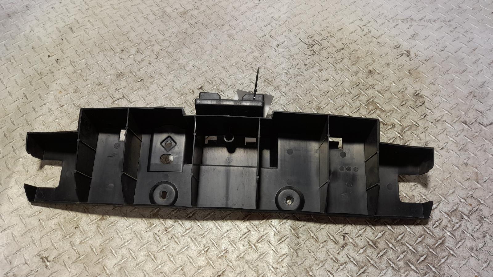 View Auto part F/Bar Reinforc/Brack Jeep Grandcherokee 2011