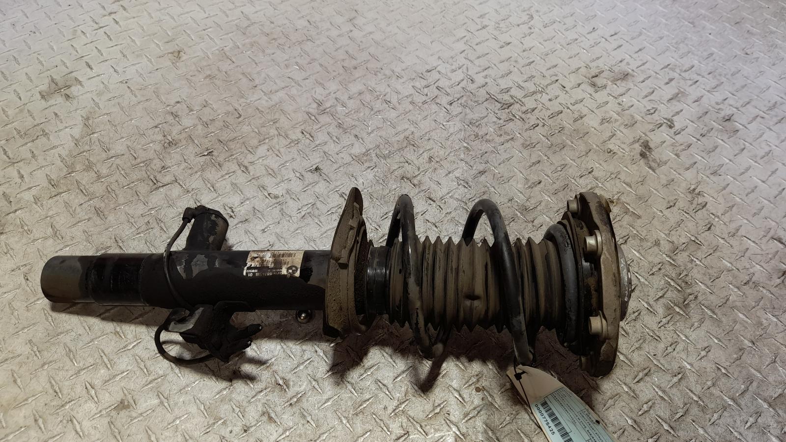 View Auto part Right Front Strut Bmw 3 Series 2016
