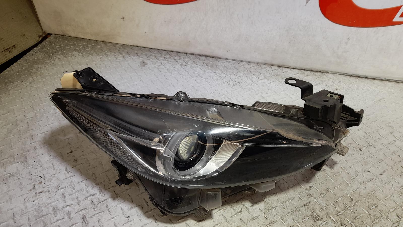 View Auto part Right Headlamp Mazda 3 2014