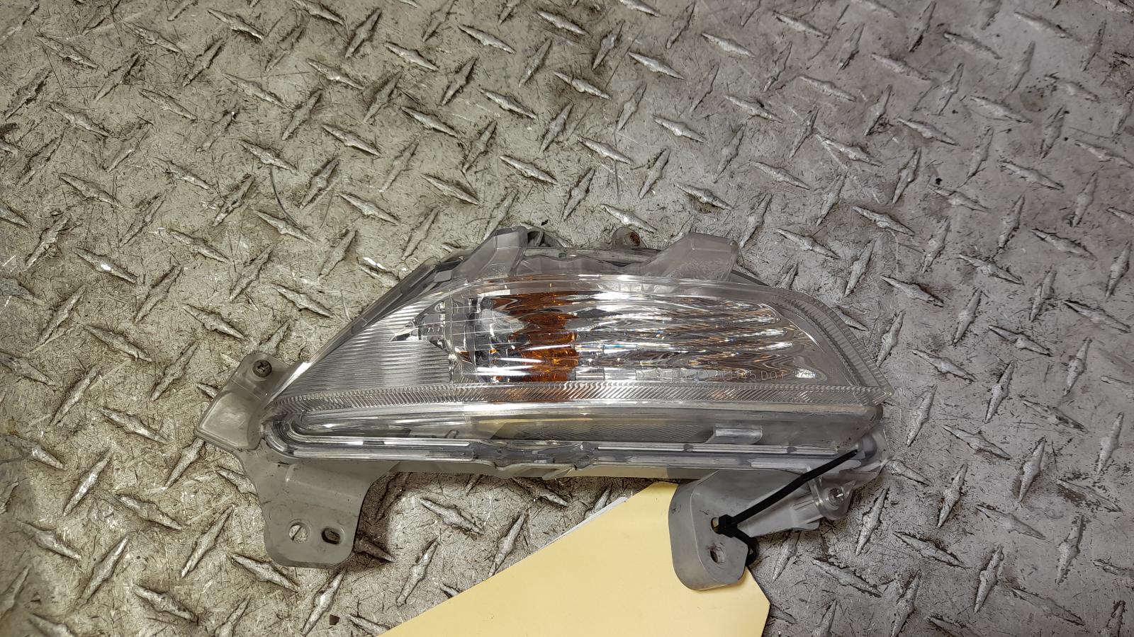 View Auto part Right Indicator/Fog/Side Mazda 3 2014