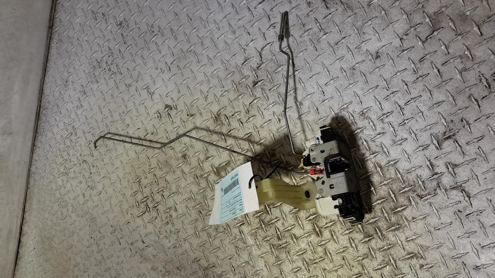 View Auto part Door/Boot/Gate Lock Jeep Compass 2012