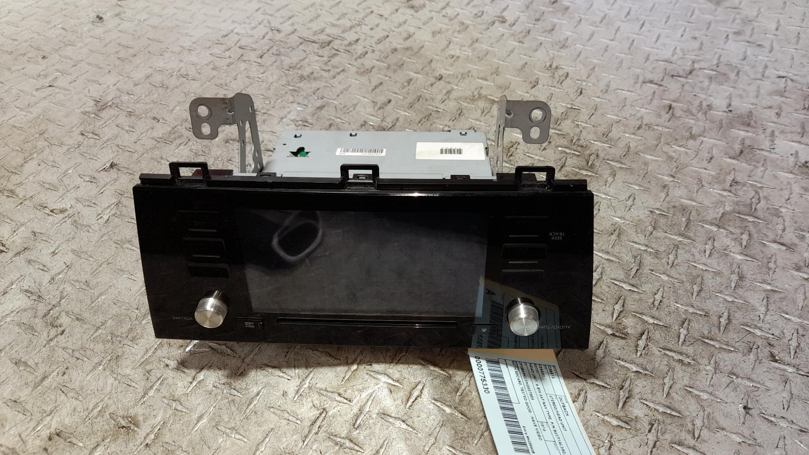 View Auto part Radio/Cd/Dvd/Sat/Tv Subaru Outback 2016