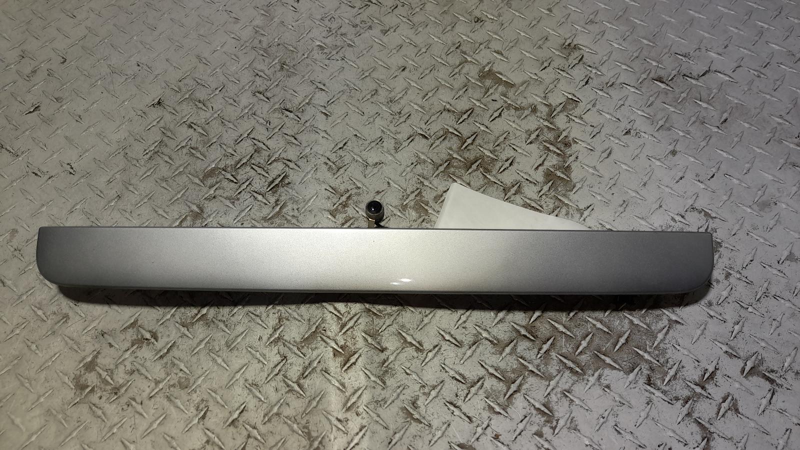 View Auto part Rear Garnish Volkswagen Transporter 2013