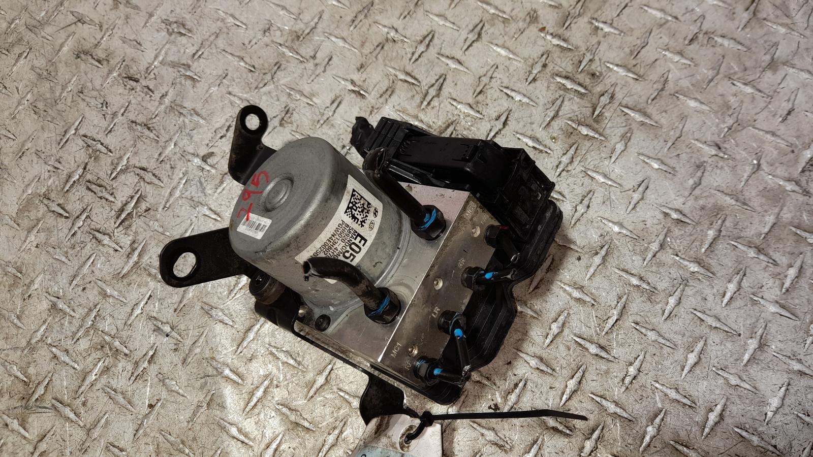 View Auto part Abs Pump/Modulator Hyundai Iload/imax 2020