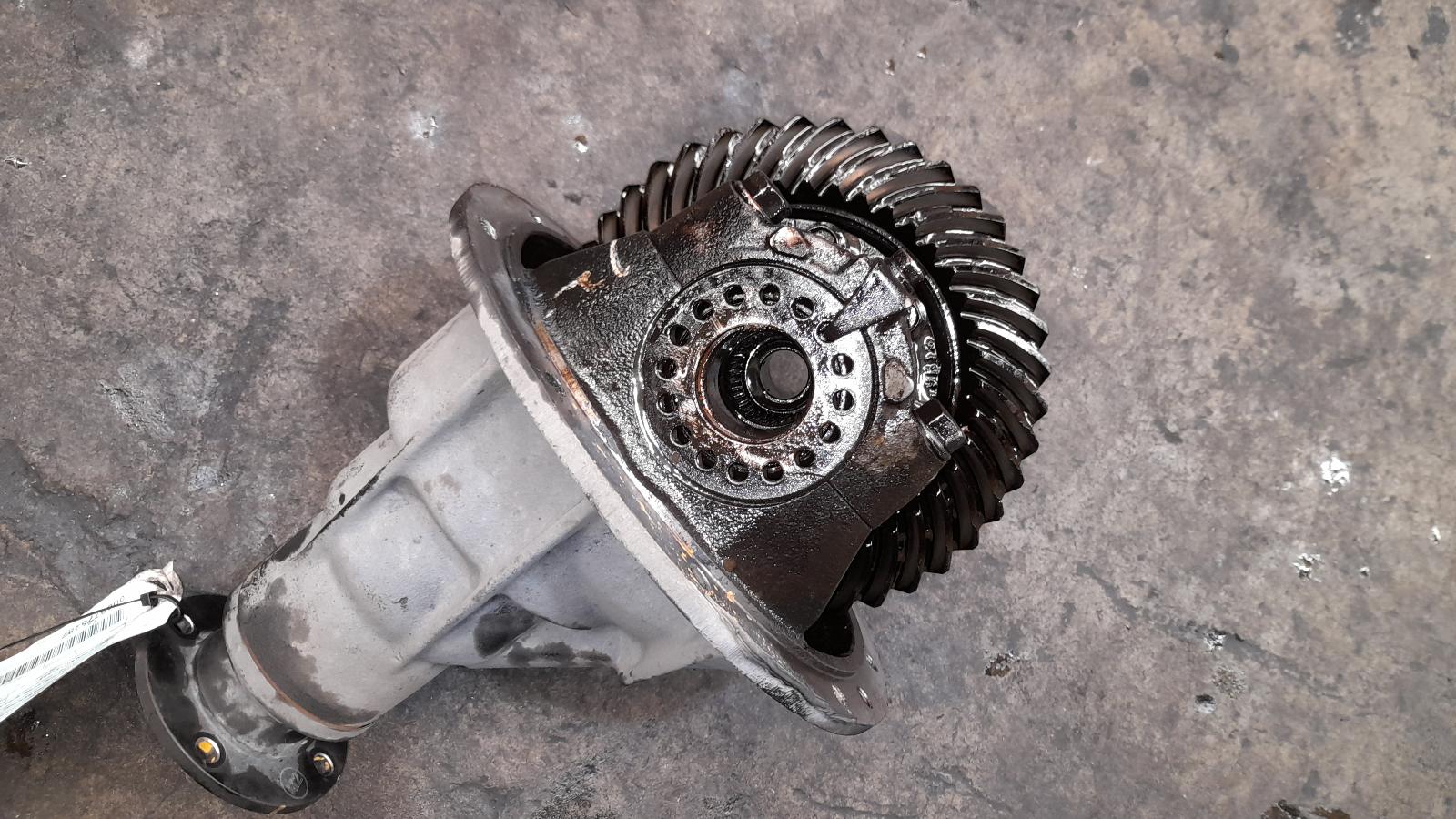 View Auto part Differential Centre Hyundai Iload/imax 2020