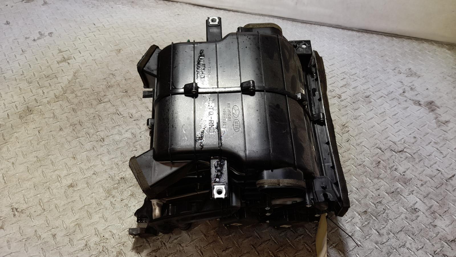 View Auto part A/C Evaporator Hyundai Iload/imax 2020