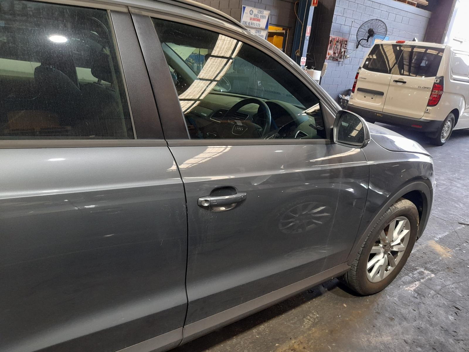 View Auto part Right Front Door Audi Q3 2013