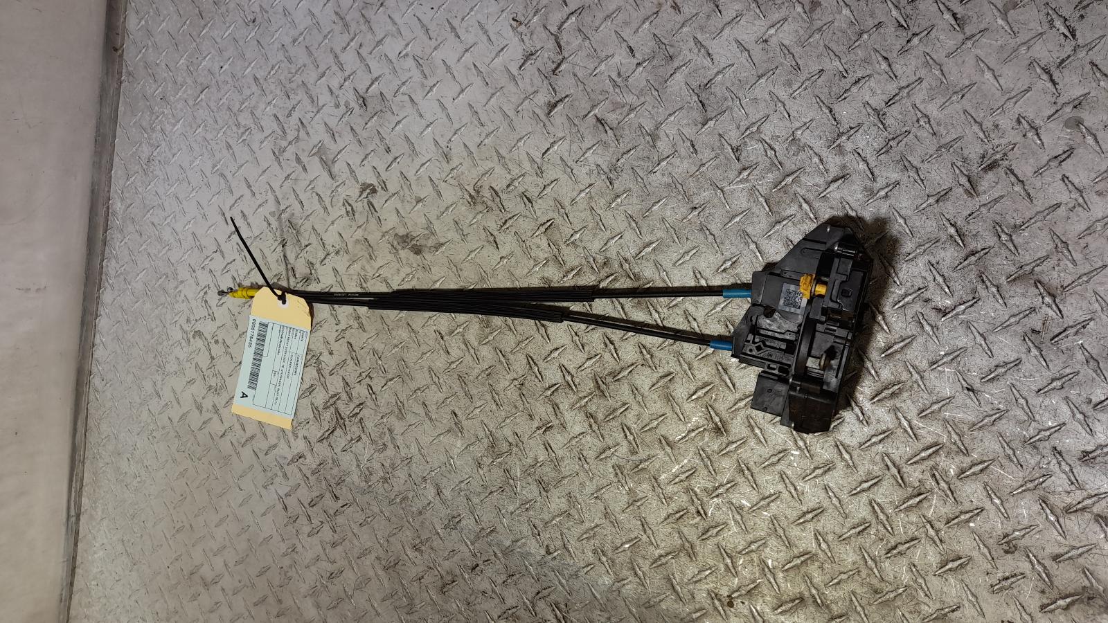 View Auto part Door/Boot/Gate Lock Holden Commodore 2011