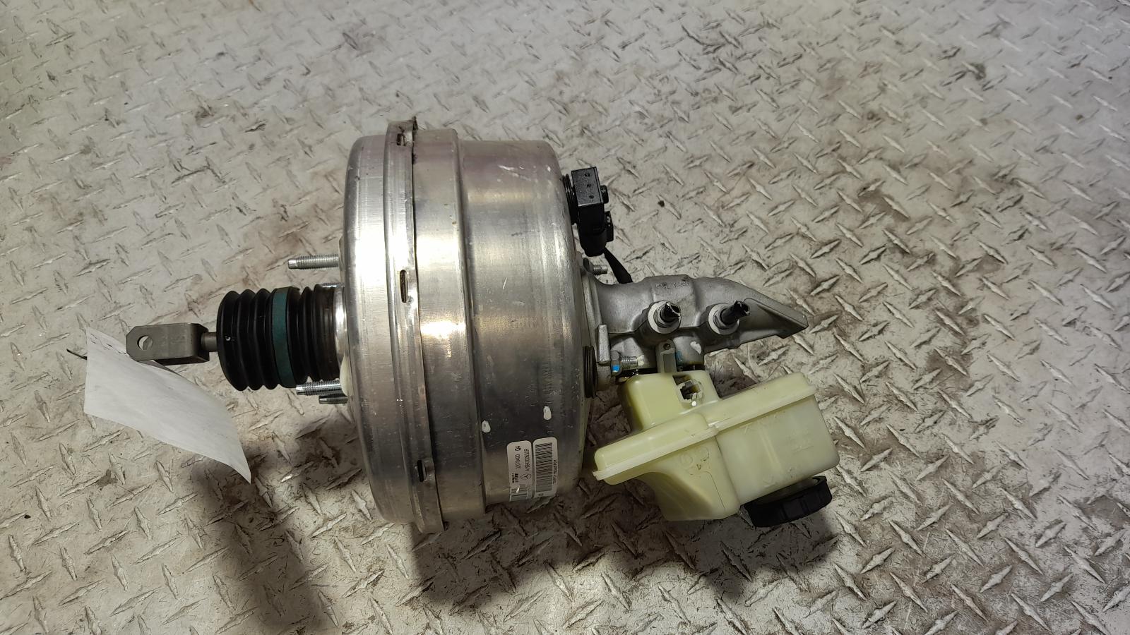 View Auto part Brake Booster Mercedes M Class 2013
